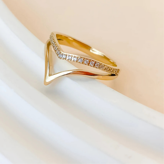 14K vergoldeter Venus Ring – frontal abgebildet