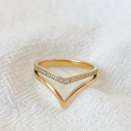 „14K vergoldeter Venus Ring – frontal abgebildet“

